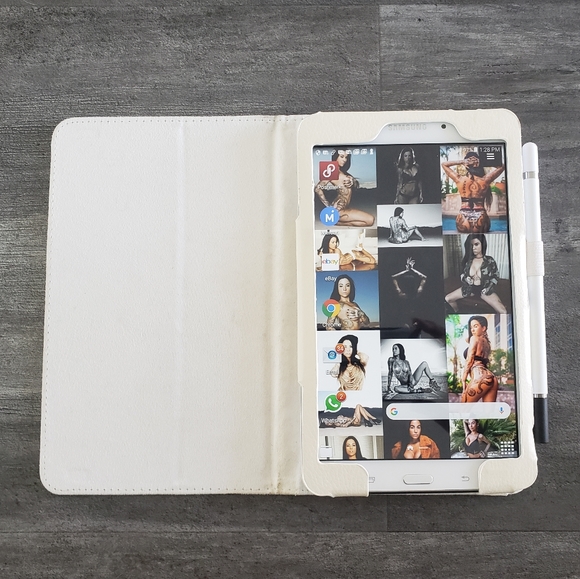 White Samsung Galaxy Tab 4 Unlocked w/Case - Picture 3 of 8